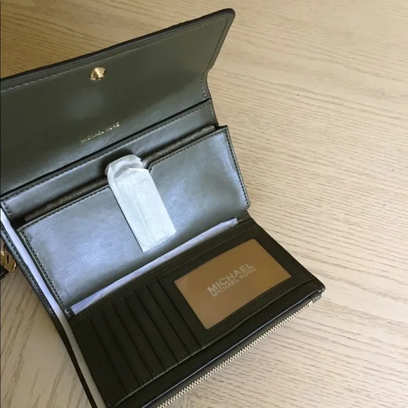 Michael Kors Olive Leather Phone Wristlet - Picture 7 of 13